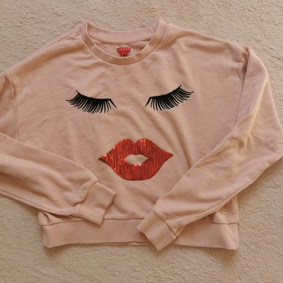 3/25 Guess Lips & Lashes short Top - Picture 4 of 5